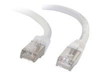 C2G Cat5e Booted Shielded (STP) Network Patch Cable - patch-kabel - 5 m - vit 83884